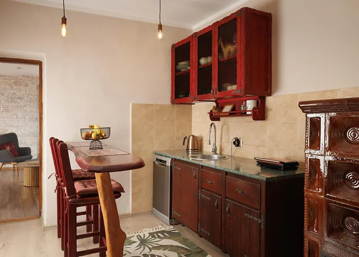 Apartment Old Town Nona - Balcony, Garden And Free Parking *